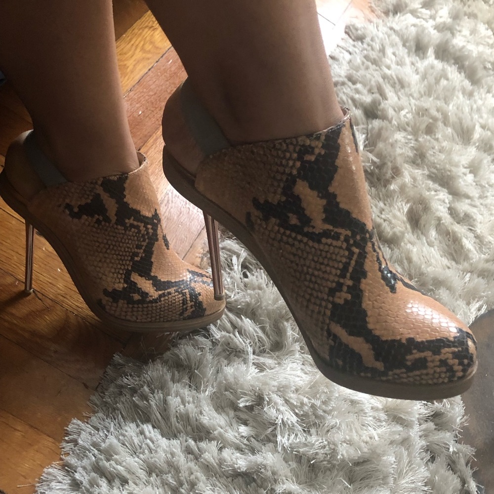 Nicholas Kirkwood Python Slingback Clogs